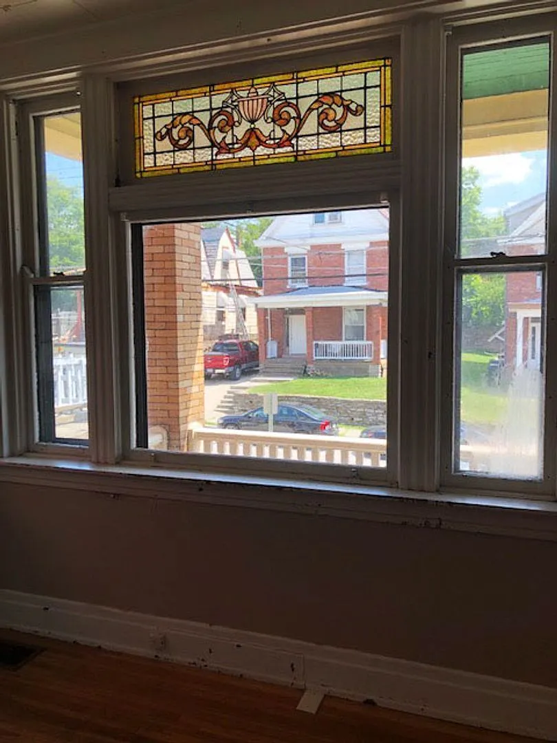 7 bed, 3.0 bath, $5,150 — Photo 4