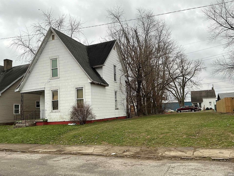 2nd image of 415 E Franklin St