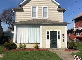 100 8th St NW APT 3, Barberton, OH 44203