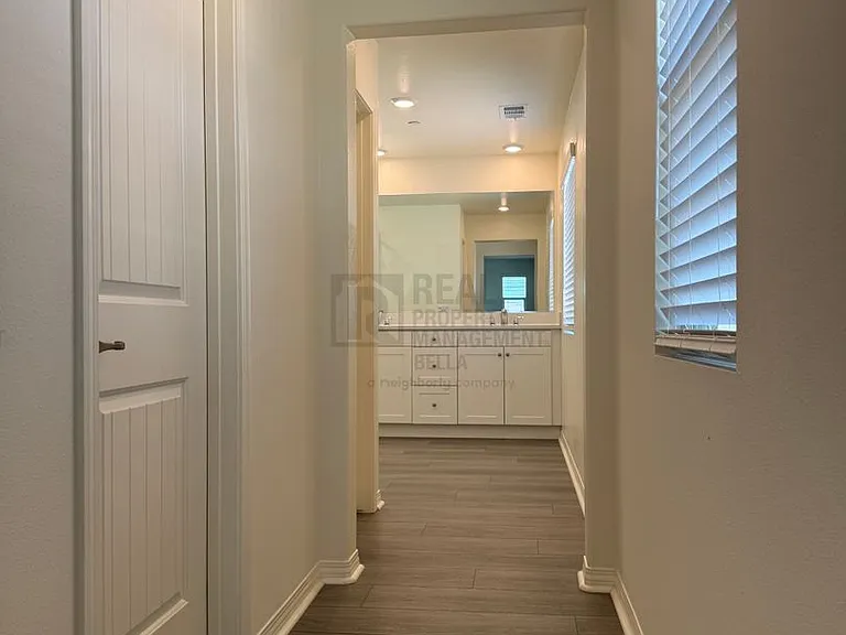 29261 Humboldt Ct — Photo 36