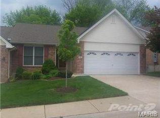 20 Summit Pointe Ct, Saint Charles, MO 63301