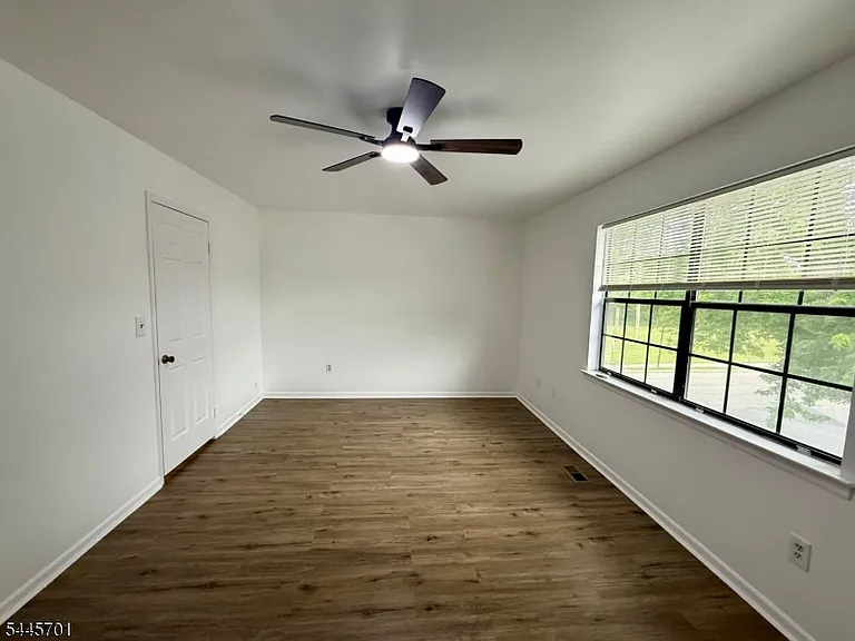 125 Riva Dr — Photo 12