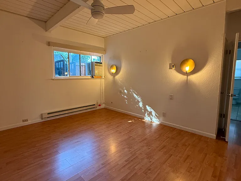 2180 Geary Rd #1 — Photo 19