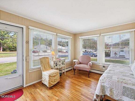 4th image of 2204 Mount Carmel Boulevard