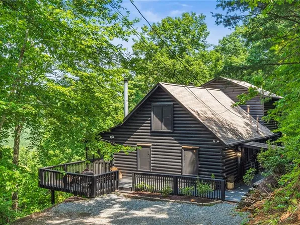 537 Rock Creek Ct, Ellijay, GA 30536