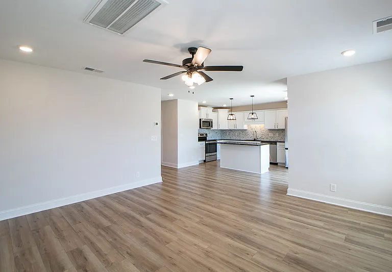 433 Pomeroy Dr — Photo 4