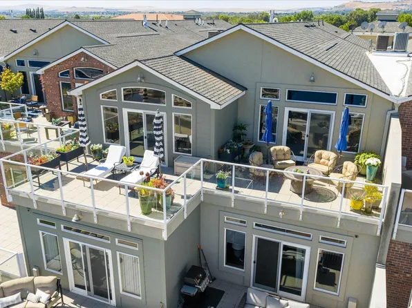 386 Columbia Point Dr APT 303, Richland, WA 99352