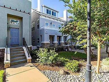 2609 Wisteria Way — Photo 44