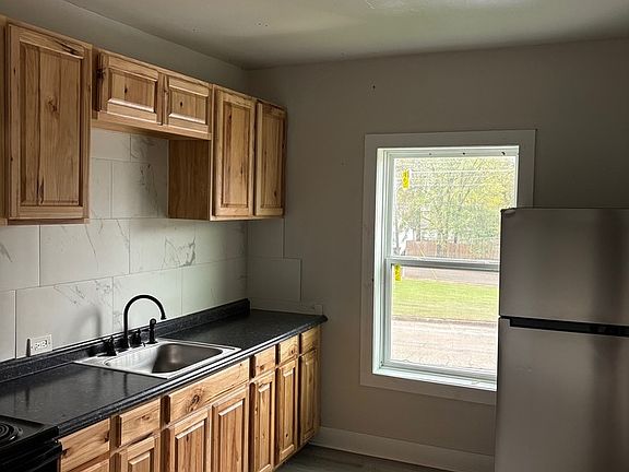 3rd image of 406 S Fredonia St APT C