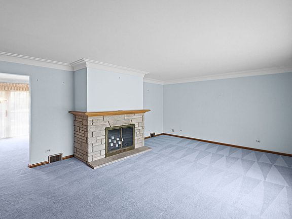 4th image of 248 E Washington Blvd