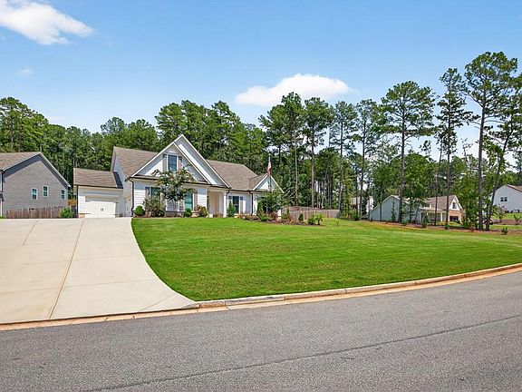 4th image of 2121 Charmond Dr