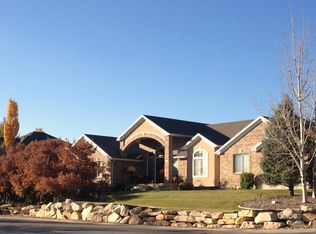 11 S Trendland Cv, Sandy, UT 84092