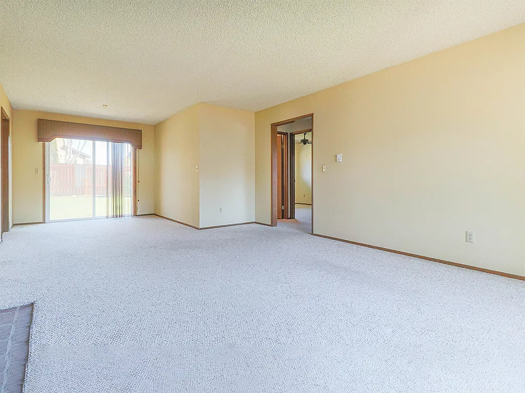 2 bed, $2,000 — Photo 4