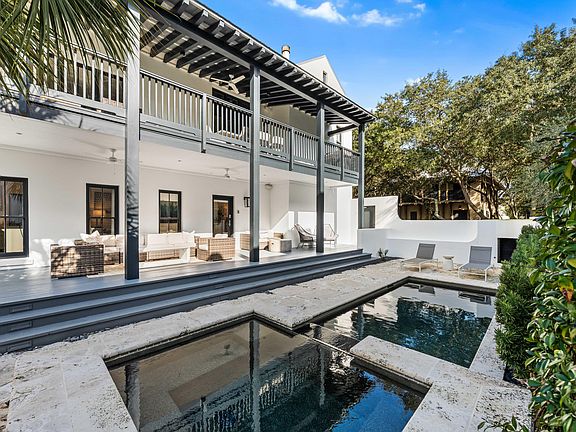 5th image of 270 E Water St