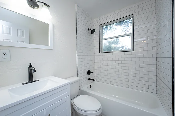 1537 W 7th St #B — Photo 9