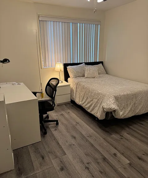2133 Norwood St #2 — Photo 8