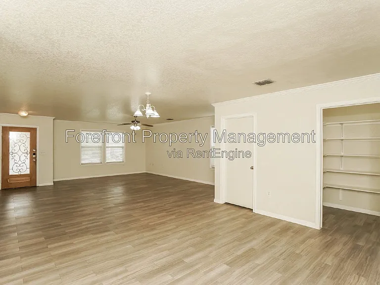 5915 Iris Isle — Photo 5