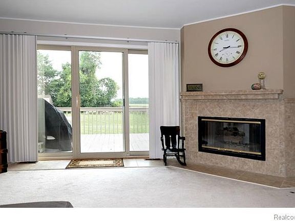 4th image of 4108 Lark Ln