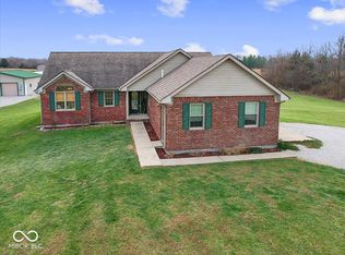 7053 E Short Blue Rd, Shelbyville, IN 46176