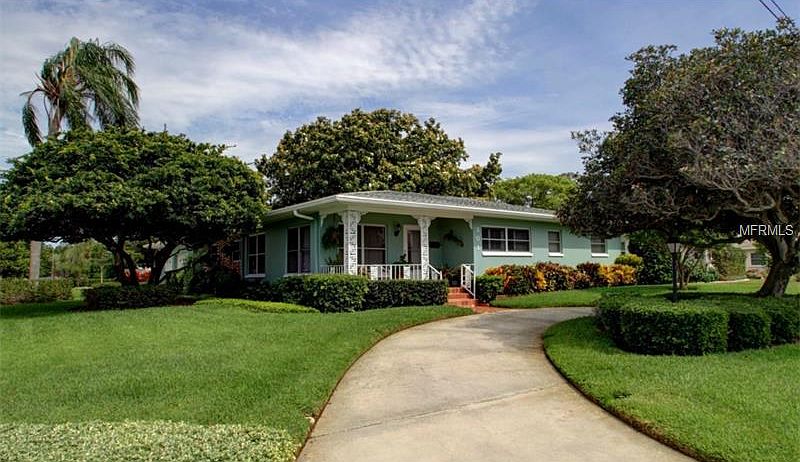 1st image of 301 S Lake Dr