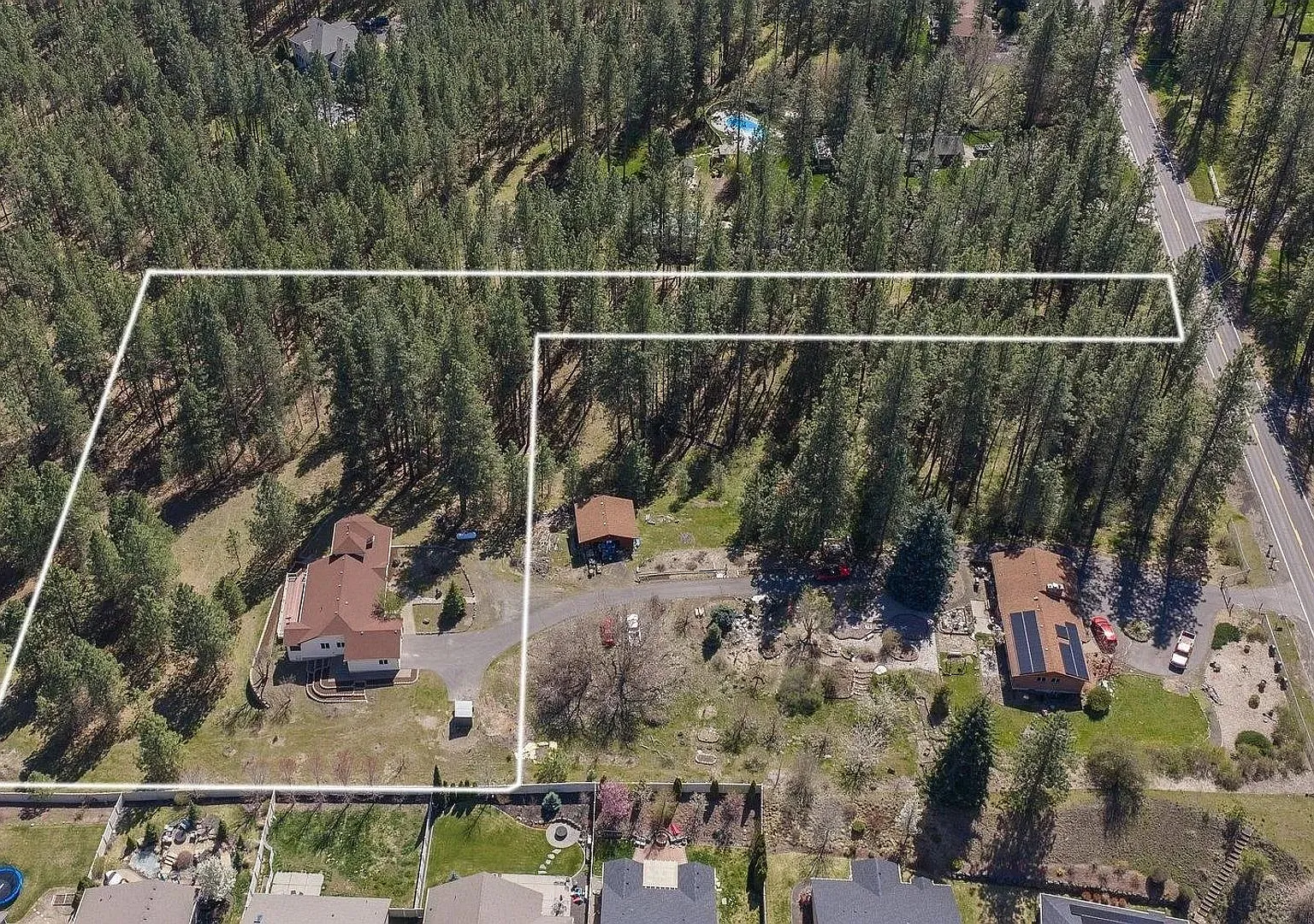 Private 2.5-Acre Country Retreat Minutes from Downtown Spokane — Photo 2