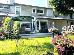 15863 Alder Pl, Surrey, BC V4A5J1