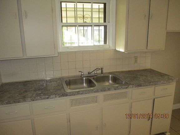3rd image of 9580 E Outer Dr