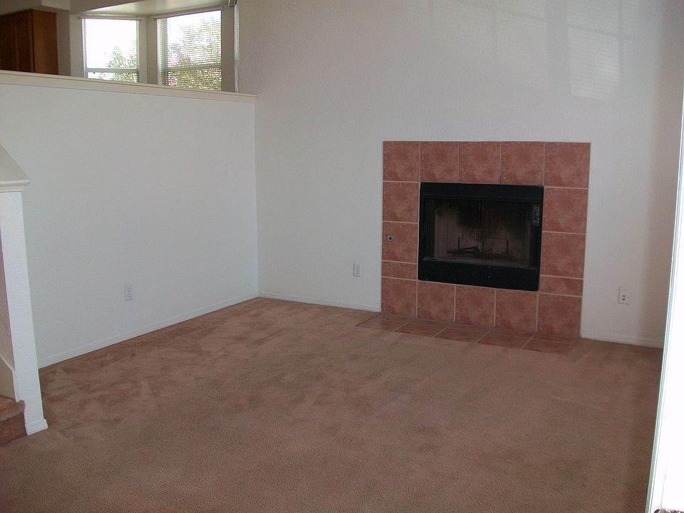 Living room with Fireplace