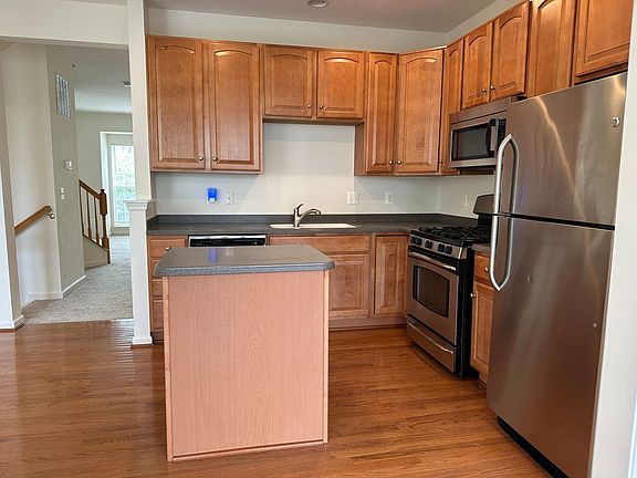 4th image of 153 Pittman Ct