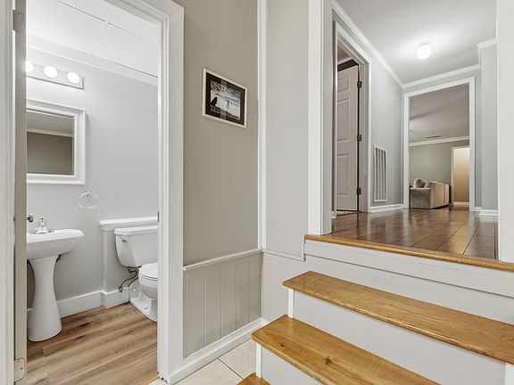 5th image of 350B Carden St
