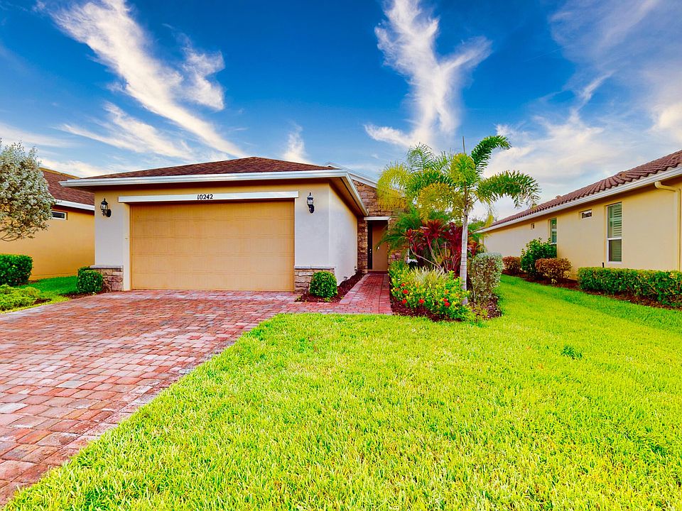 1st image of 10242 SW Fernwood Avenue