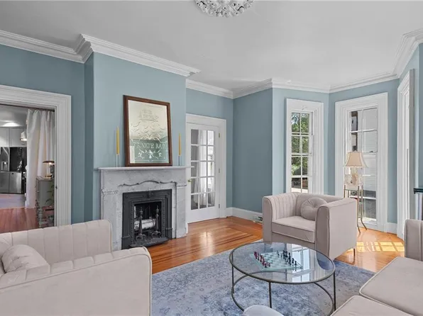 16 Sherman St, Newport, RI 02840