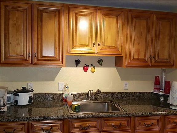 3rd image of 7146 Southgate Blvd