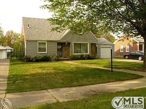 18430 westhampton-front view 002