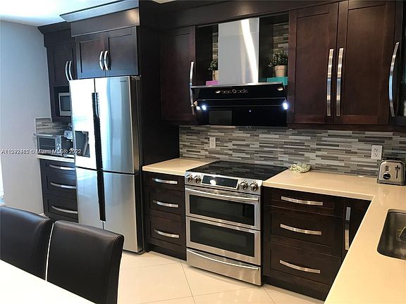 5th image of 3540 NE 167th St #10