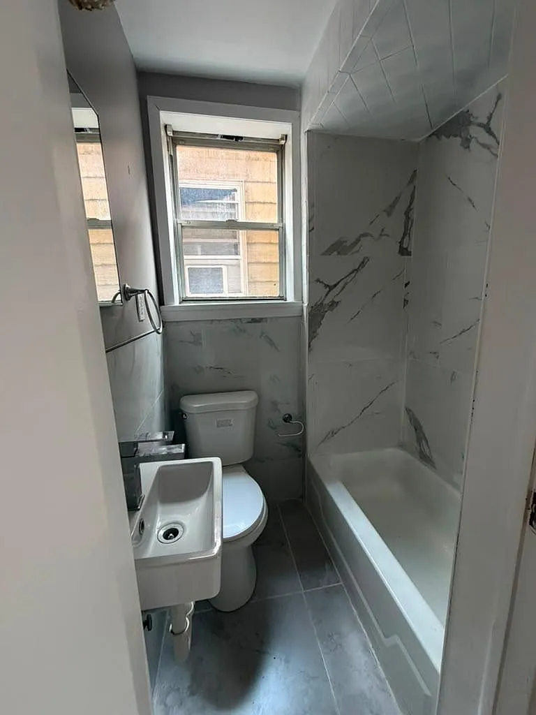 2 bed, 900 sqft, $1,725 — Photo 3