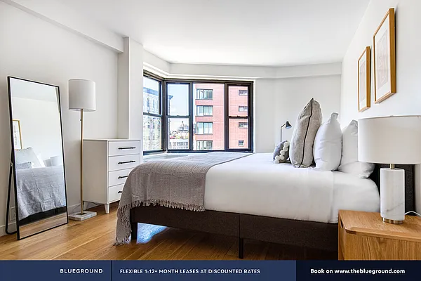 Rented by The Blueground | media 54