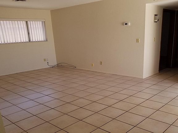 3rd image of 3460 Candlewood Dr APT B