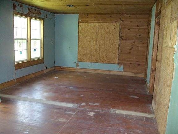 3rd image of 2349 Neches Ave