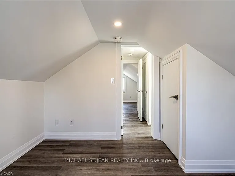 395 Paling Ave — Photo 27