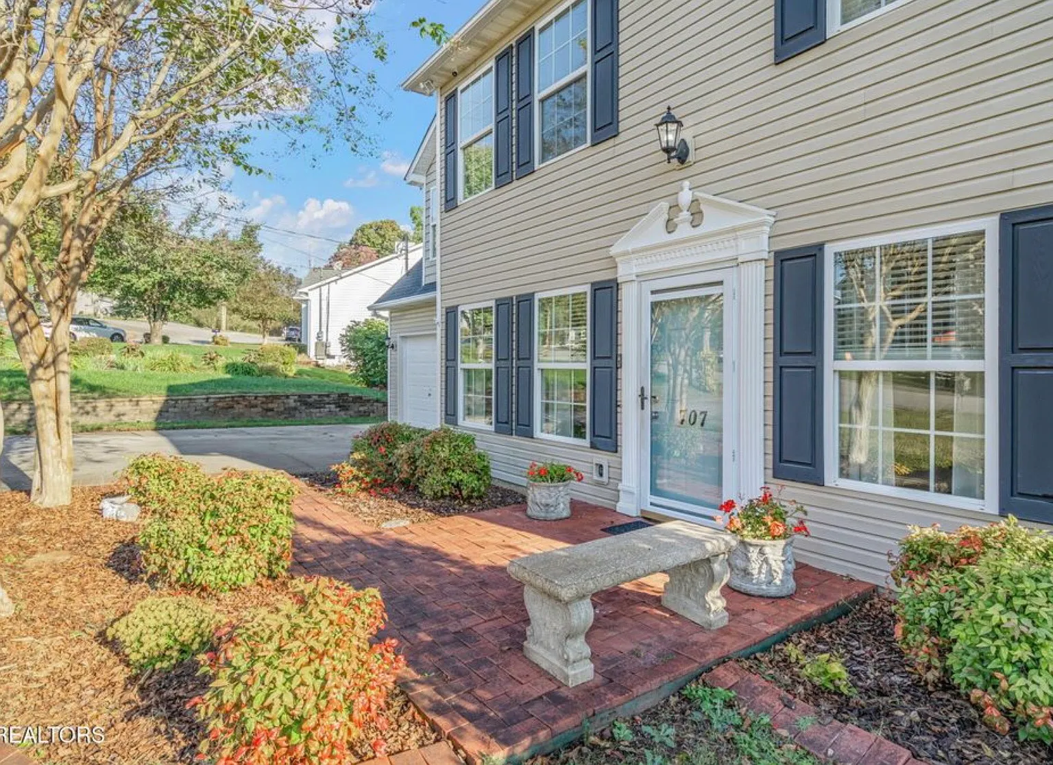 4 bed, 2050 sqft, $2,800 — Photo 3