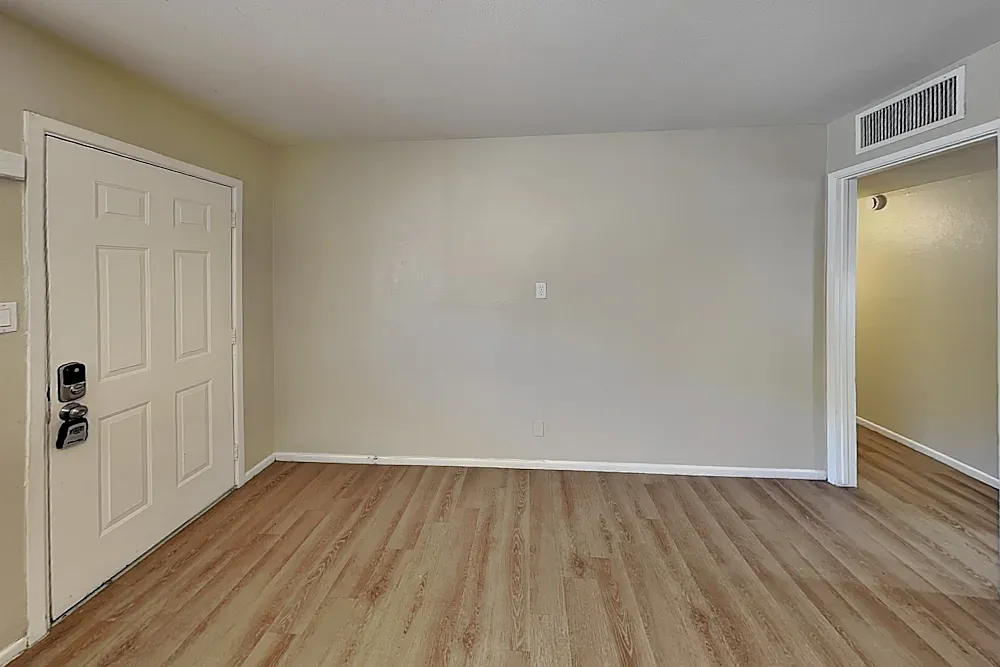 3 bed, 1769 sqft, $1,300 — Photo 4