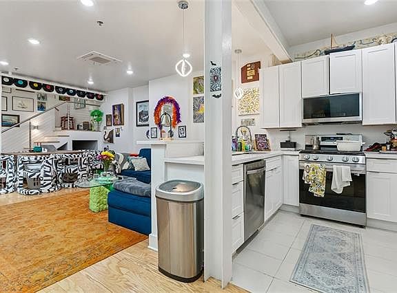 5th image of 822 N Rampart St #204