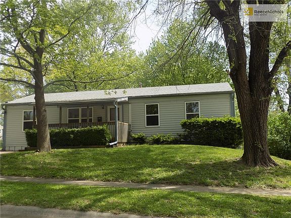 2nd image of 1211 N Swope Dr