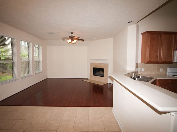 5th image of 2918 Laurel Brook Ln
