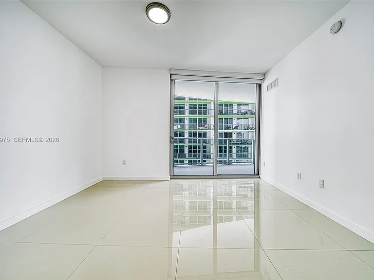 488 NE 18th St #2002 — Photo 15