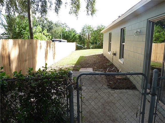 3rd image of 2509 Lake Wade Ct