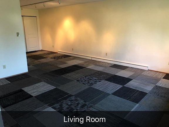 3rd image of 2435 Sherwood Dr