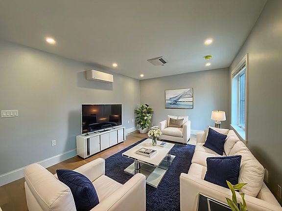 3rd image of 423 Market St #201