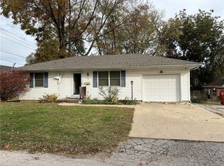 114 S 21st St, Lexington, MO 64067